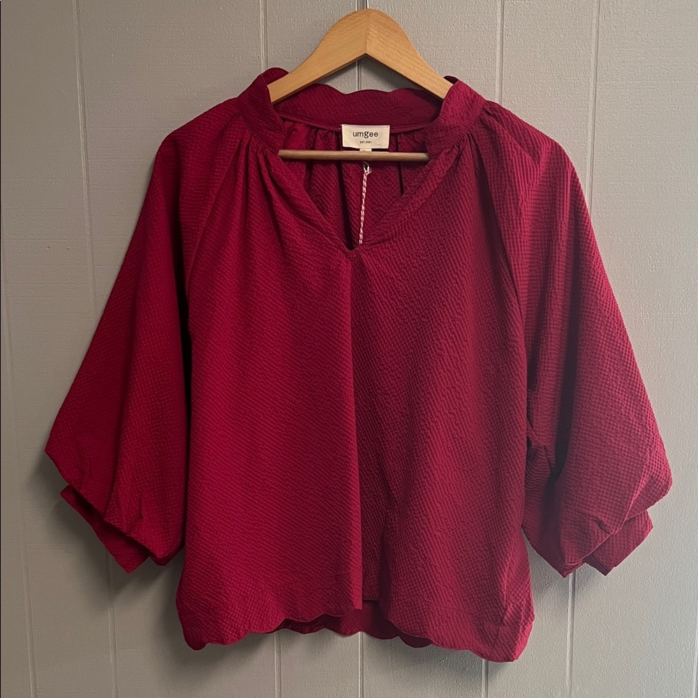 NWT Umgee Textured Blouse Small Red New with Tags Scalloped Details